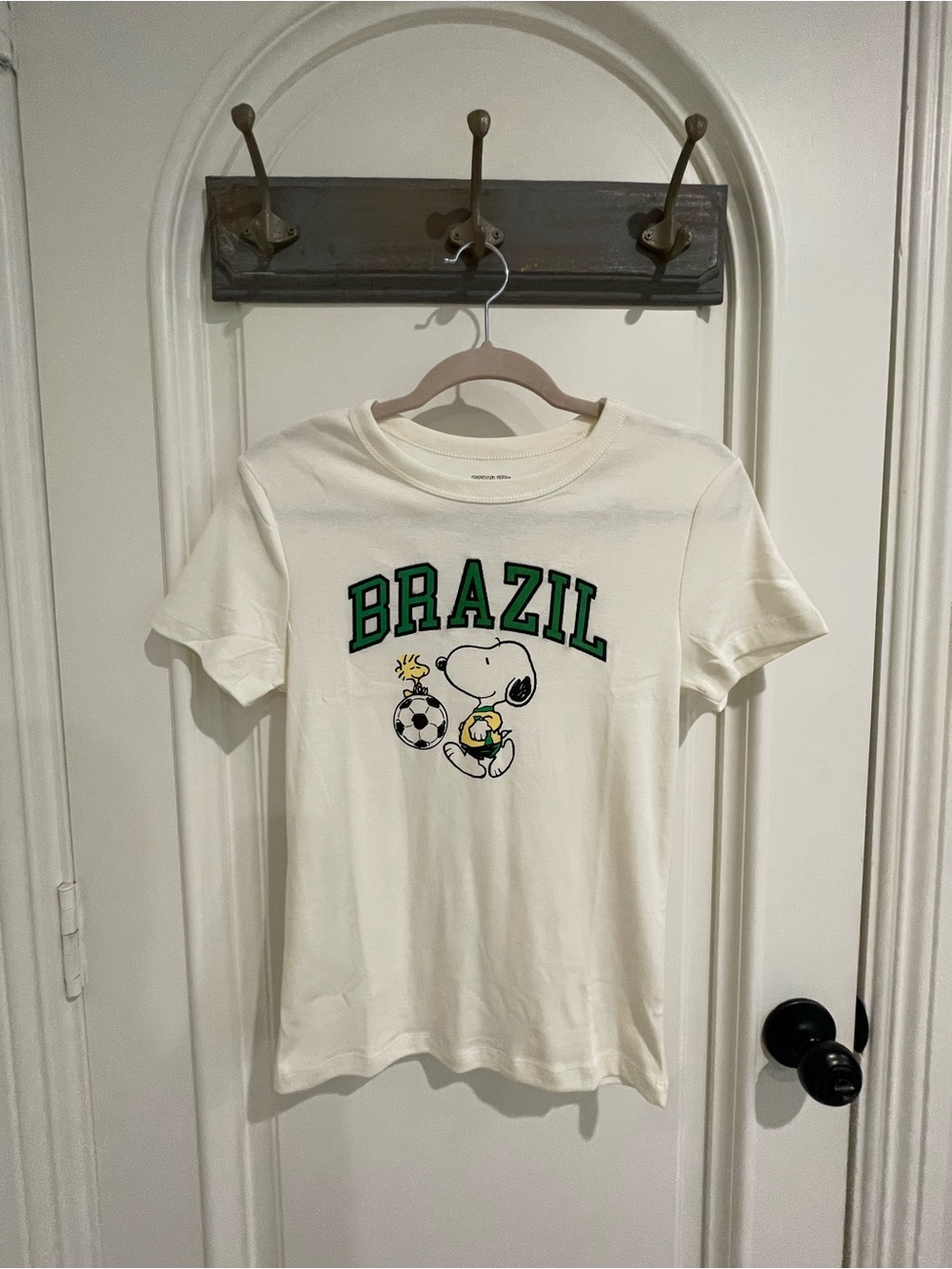 Peanuts Cream Brazil Snoopy & Woodstock Soccer Tee - Picture 3 of 6